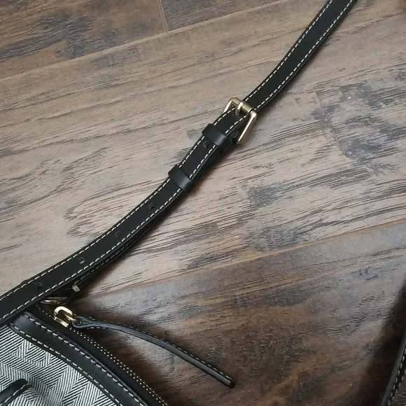 DOONEY & BOURKE Monogram‎ Canvas With Leather Strap Crossbody Purse Black Gray - Picture 5 of 10